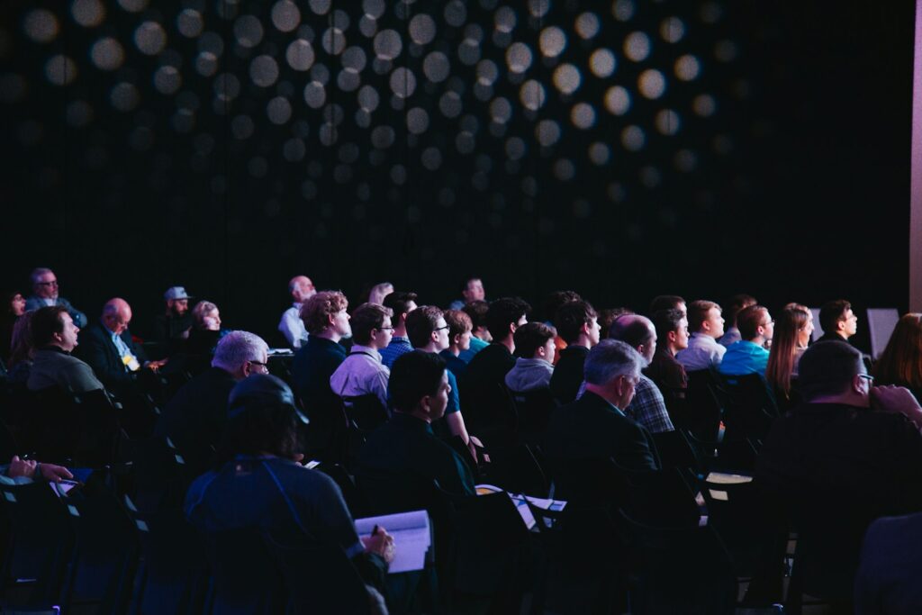 Plateia em evento de capacitação